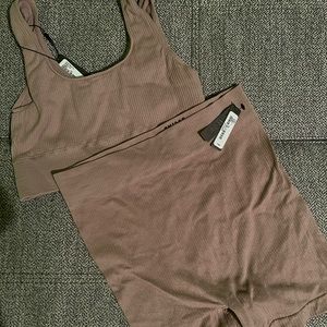 NWT! Skims Stretch Rib Scoop Bralette and Short set. Desert size small. ✨